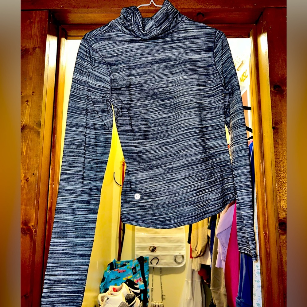 Lululemon turtle neck
